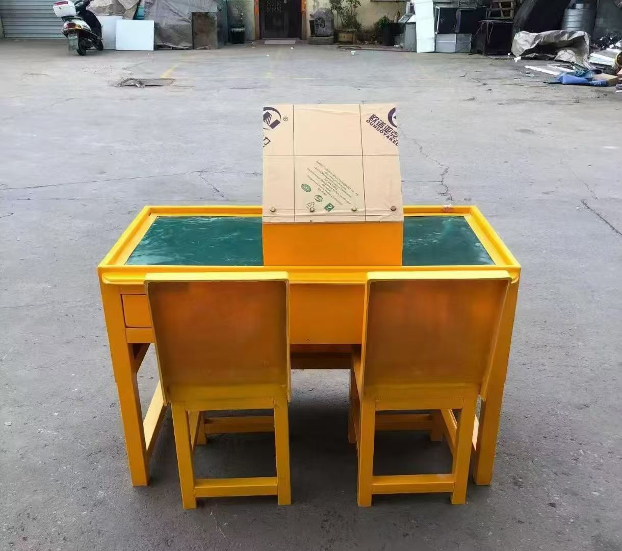 延吉防静电导通桌井下煤矿火工品发放桌：危险品流转的安全守护者
